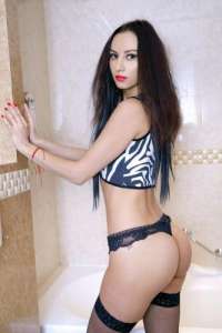 Genç Escort Bayan Esra ile Unutulmaz Anlar