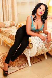 Genç Escort Bayanının Eşsiz Deneyimleri