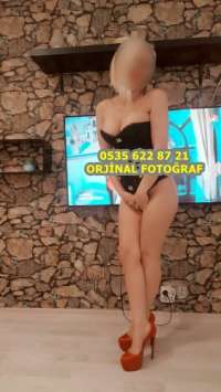 Genç Escort: Dikkat Çeken Güzel ve Arzulu