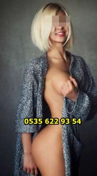 Genç Escort'lu Benzersiz Deneyimler İçin Gökkuşağı Saçlı Dilara