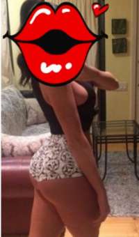 Genç Escort'tan Ateşli Bir Geceye Davet