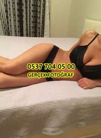 Genç ve Baştan Çıkarıcı Escort - Renkli Hayatın Yeni Tanımı