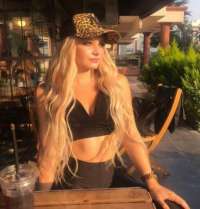 İlkadım / Çiftlik Caddesi'nde Tutkulu ve Dinamik Bir Escort: Özgün Duygularınızı Canlandıralım