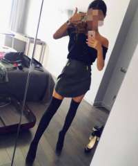 Zarif ve Çekici Genç Escort Bayanın Büyüleyici Dünyası